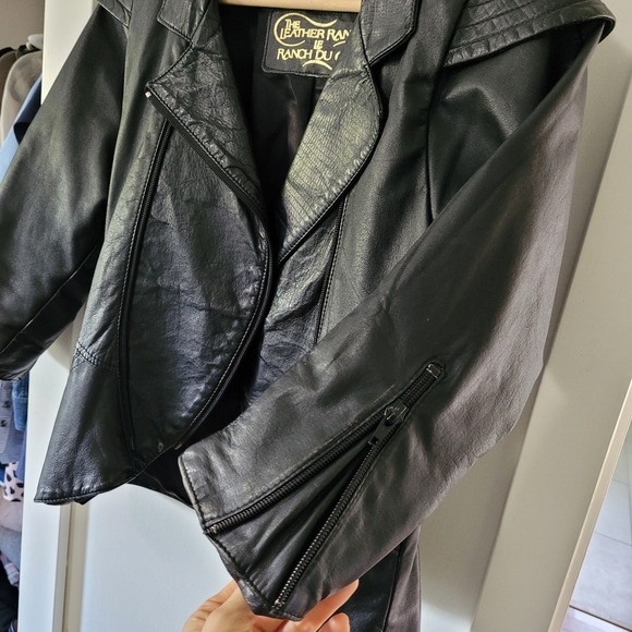 Leather Jacket - Picture 4 of 7